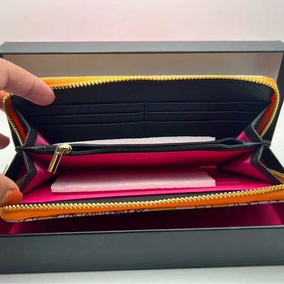 Floral Yellow and White Women's Wallet - Picture 2 of 3